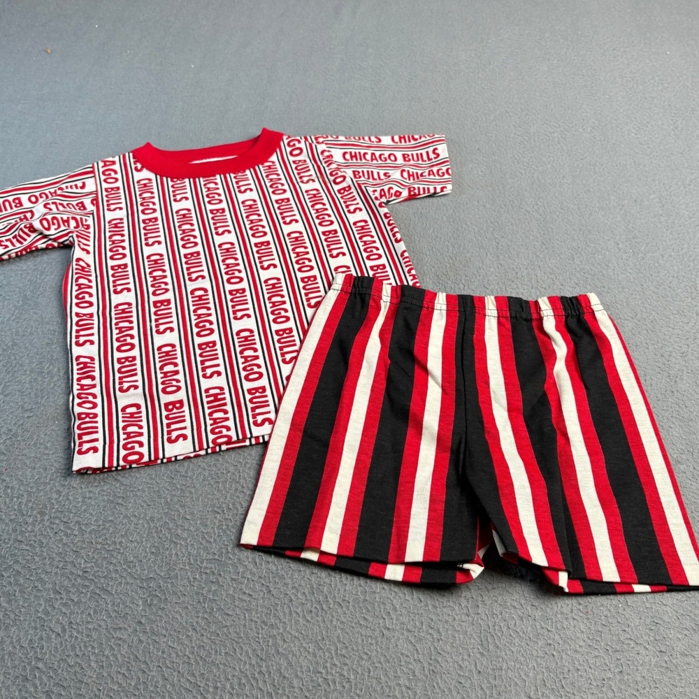 Vintage Chicago Bulls Kids T-Shirt and Shorts Set Size 4 Made in USA 90s NBA